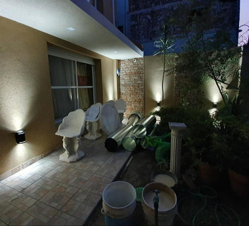 Casa En Venta - 3 Dormitorios 4 Baños - 280mts2 - Villa Lugano
