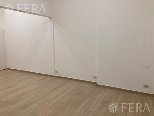 Venta Local En Crucesita - Avellaneda