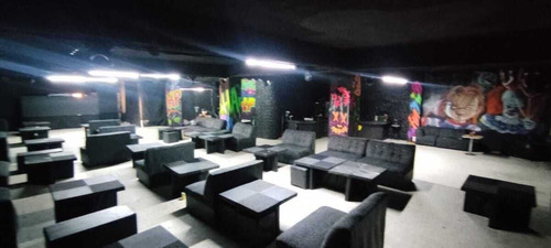 Venta Salón De Eventos Como Bodega O Plaza, Colonia Romero Rubio Cc