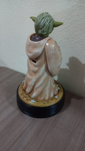 Cofre Boneco Mestre Yoda Star Wars Colecionador 30cm