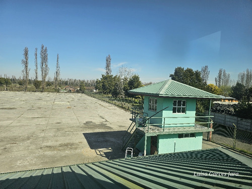 Bodega Con Oficinas Y Patio Pavimentado En Cabrero