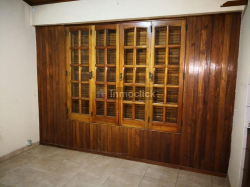 Imagen 6 de 20 de Casa Con Departamento Interno En Rodeo Del Medio: