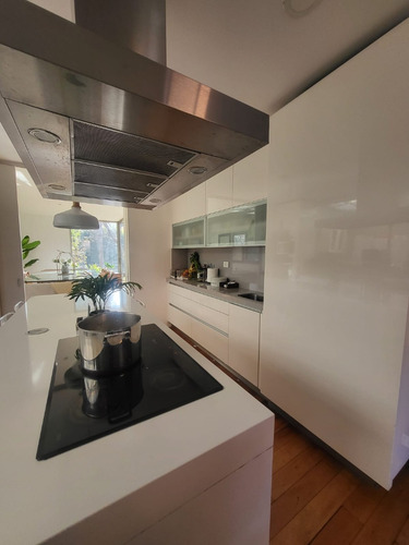 Colegio Everest/ Gran Casa 6 Dorm, 2 Salitas Estar, 1000 Mt2