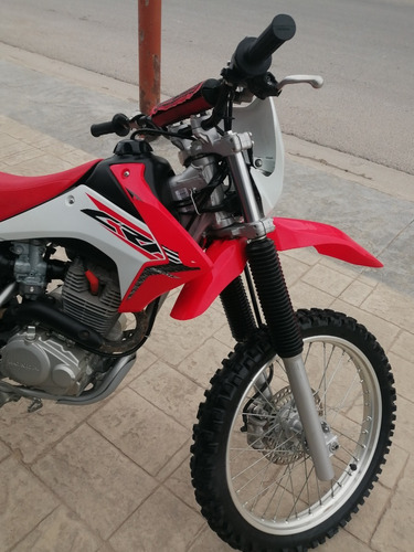 Imagen 4 de 11 de Honda Crf 230 Año 2019