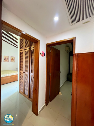 Res. Los Cayos- Cayo Mero, Amplio Apartamento Segundo Piso