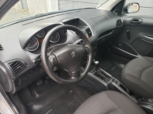 Imagen 10 de 15 de Peugeot 207 2012 1.4 Active 75cv