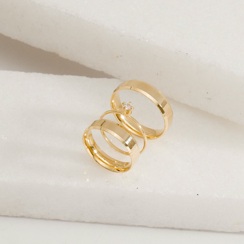 Imagem 6 de 8 de Par De Alianças Banhada A Ouro 18k 6mm Chanfrada E Solitário