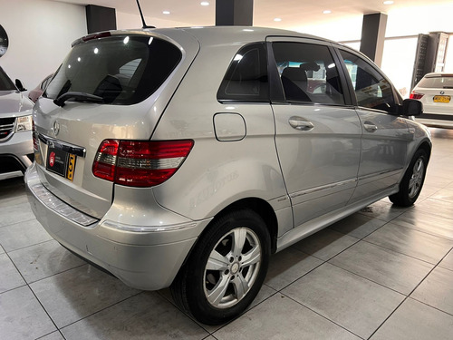 Mercedez Benz B180 M/t 1.6 2012