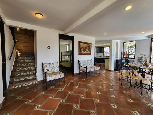 Venta Casa Nochebuena Con Alberca Climatizada Y Vistas Expectaculares En Todos Sus Espacios Con Todos Los Servicios Dentro De Fracc Rancho San Diego Ixtapan De La Sal Edomex