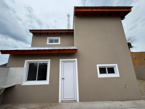 Venta Chalet 4 Ambientes En Complejo, Calle 88 Entre 6 Y 7 Mar Del Tuyu