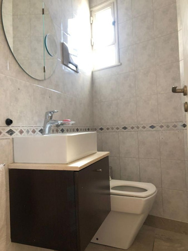 Imagen 12 de 21 de Excelente Departamento De 2 Dormitorios Con Dependencia Cochera Fija Y Baulera