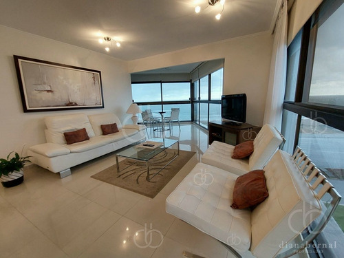 Imagen 4 de 20 de Apartamento De 3 Dormitorios En Suite En Playa Brava, Punta Del Este