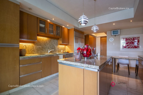 Casa De Lujo En Venta Villa Coral Zapopan Atlas Colomos