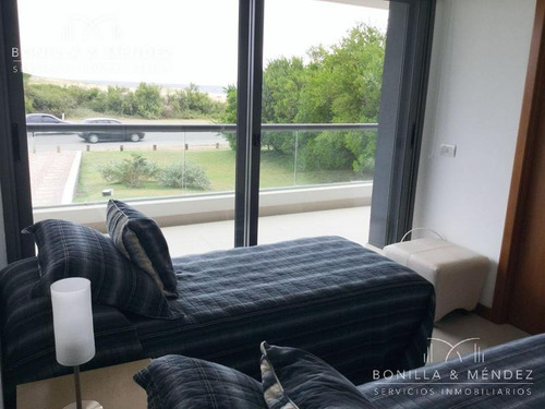 Primera Fila De La Brava, Edificio Blue Bird, 3 Suites, Toilette, Dependencia, 2 Garages