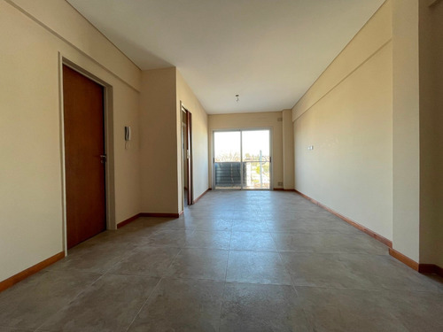 Imagen 4 de 7 de Venta Departamento 2 Ambientes Con Balcón Frances Castelar
