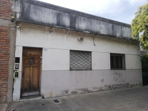 Imagen 2 de 4 de Lote De 280 M2 A 100 Metros De Av. Hipolito Yrigoyen Y Av. Cabildo, Avellaneda.