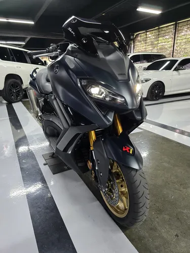 Yamaha T Max 560