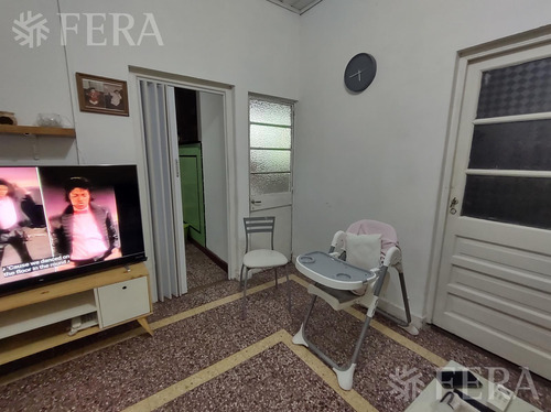 Venta Casa De 8 Ambientes Con Patio En Wilde