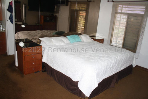 Se Vende Casa En Terrazas Del Club Hipico Mls #23-8664