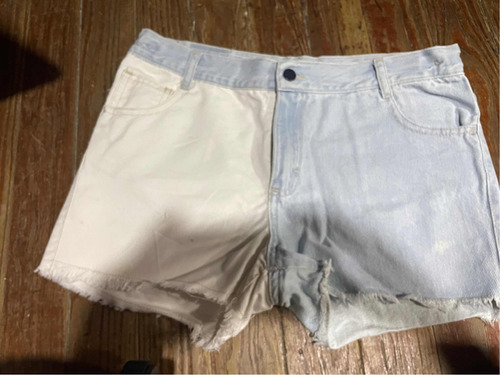 Short Mimo Talle 16 Color Celeste Y Blanco Combinado