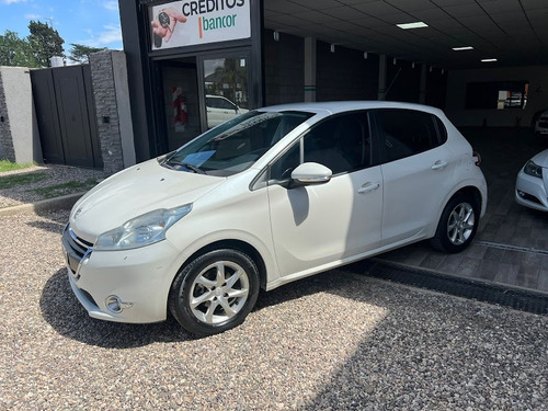 Peugeot 208 1.6 Allure