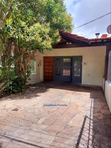 Imagen 2 de 13 de Se Vende Casa De Tres Dormitorios En Punta Gorda Cw194071