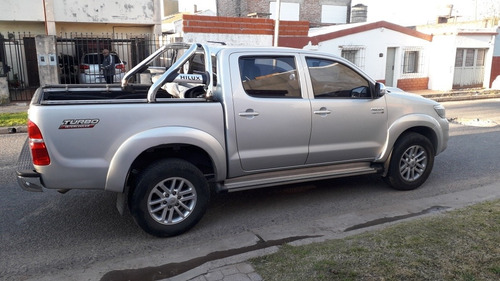 Imagen 5 de 8 de Toyota Hilux 3.0 Cd Srv Cuero I 171cv 4x2 2012