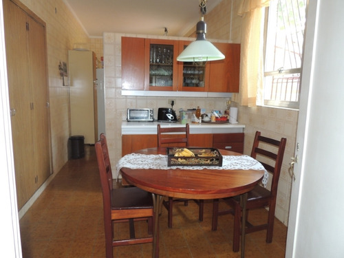 Imagem 22 de 30 de Casa Térrea Com Amplo Jardim. - Reo253991