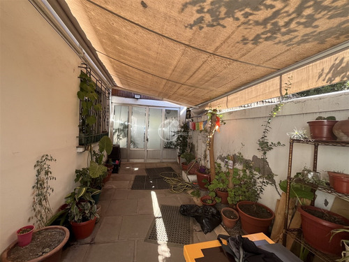 Estupenda Casa De 1 Piso Con 4 Dormitorios En Duble Almeyda