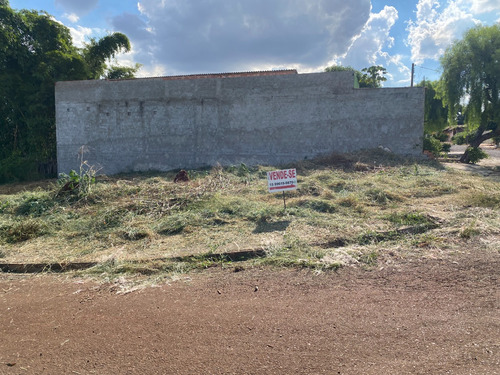 Terreno De Esquina Com 360 Metros Em Tatuí, No Residencial Astória.