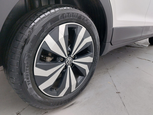 Volkswagen T-Cross 1.0 200 TSI TOTAL FLEX AUTOMÁTICO