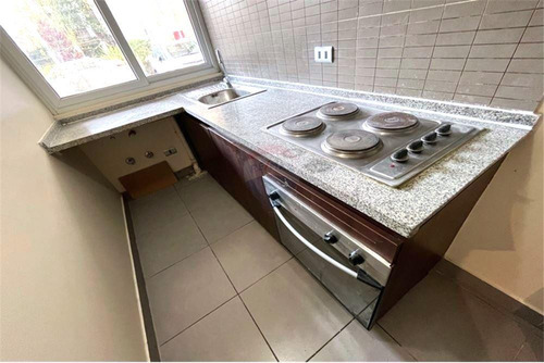 Recién Rebajado!. Depto En Primer Piso, Macul