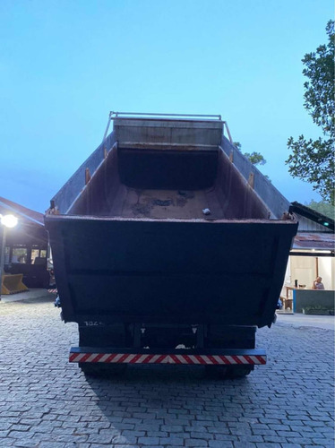 Imagem 6 de 12 de Volvo Vm 260 Tracado