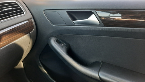 Volkswagen Vento 2.5 Advance Plus 170cv