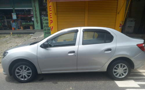 Renault Logan 1.0 16v Authentique Hi-flex 4p