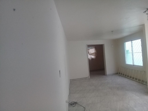Imagen 6 de 6 de Casa De 3 Recamaras,2 Baños,3 Estacionamientos