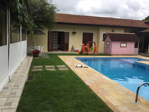 Alphaville 06 | Casa Térrea | Venda | 4 Suítes Integradas Com A Piscina | Jardim Incrível - Cnc1162