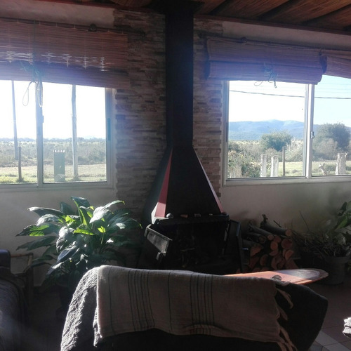 Casa 3 Dormitorios,2baños,fte Sierras 3 Cuadras Playa
