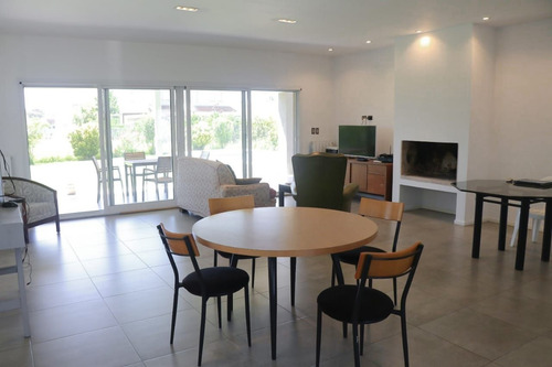 Imagen 6 de 7 de Venta De Casa 4 Ambientes En Villa Rosa, Pilar