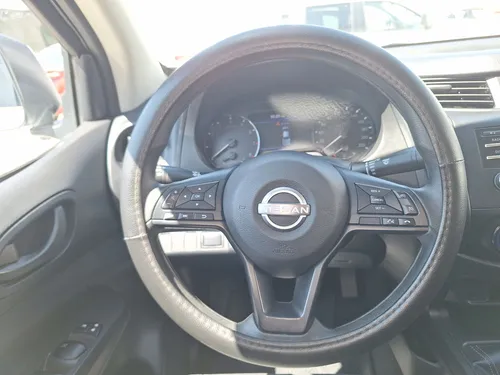 Nissan Frontier 2.5 Se Dc 4X2 Mt