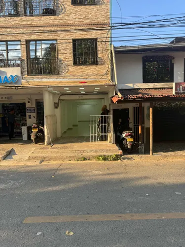 Se Alquila Local En Machado-copacabana