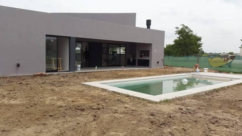 Casa  En Venta Ubicado En El Cantón, Escobar, G.b.a. Zona Norte