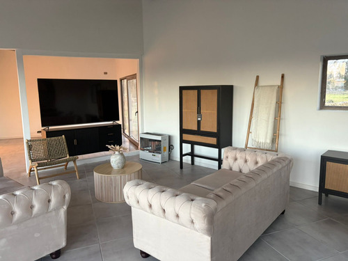 Oportunidad De Casa En Parcela Gran Diseño