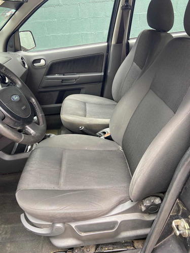 Imagen 10 de 12 de Ford Ecosport 2.0 4x2 Mt 2006