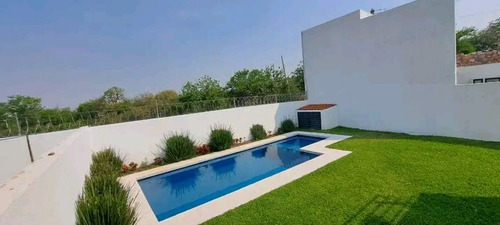 Casa Modelo B , Jardín Alberca Propia Estrene Fracc Vigilanc
