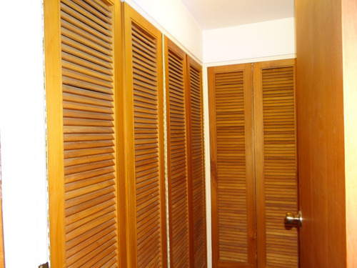 Apartamento En Venta En La Alta Florida 56mts2/1h/1b/1e + 3 Cuartos Hobby 45mts2. Mem