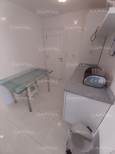 Imagen 9 de 29 de Venta De Apartamento Tres Dormitorios Sobre Playa Mansa En Inmejorable Ubicación- Ref: 31117