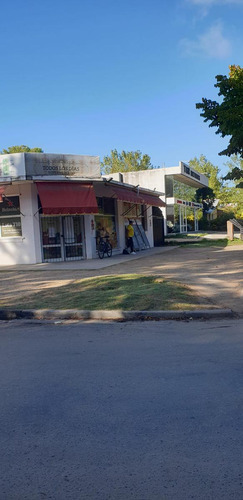 Local En Venta Sobre Avenida Intermedanos Esquina Corvina