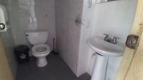 Imagen 10 de 14 de Locales En Arriendo Chico Norte 90-66435