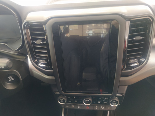 Imagen 10 de 15 de Fiat Toro Volcano My22